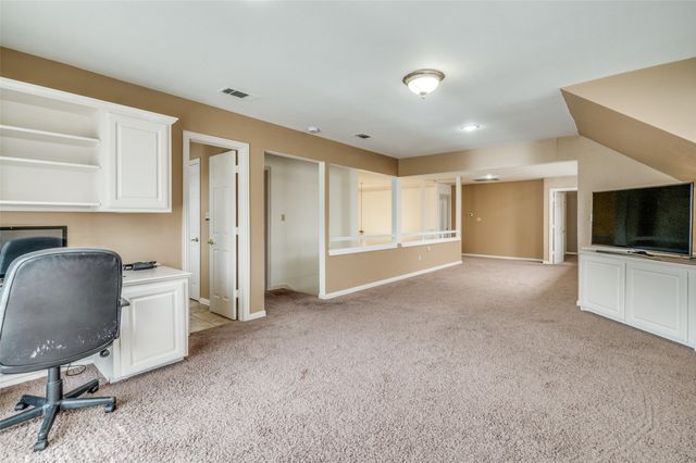 4601 Edge Creek Lane, Arlington, TX 76017