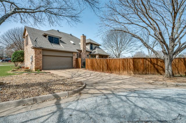 4601 Edge Creek Lane, Arlington, TX 76017
