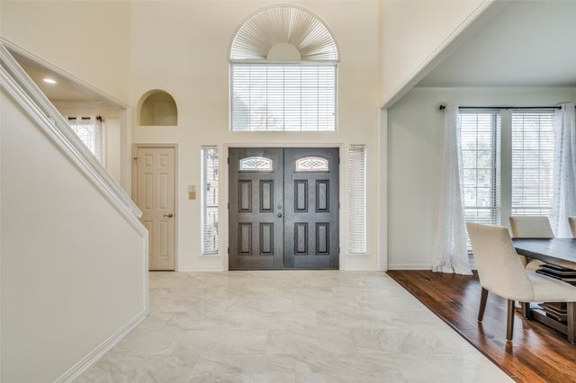 4601 Edge Creek Lane, Arlington, TX 76017