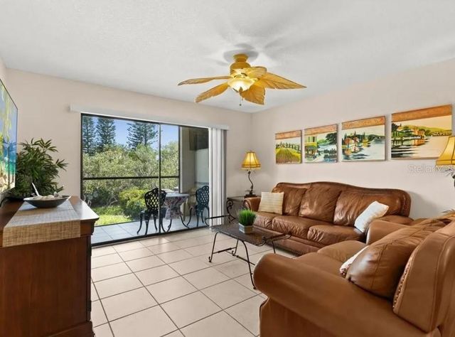 1669 SEASCAPE CIRCLE 1669, Tarpon Springs, FL 34689