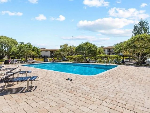 1669 SEASCAPE CIRCLE 1669, Tarpon Springs, FL 34689