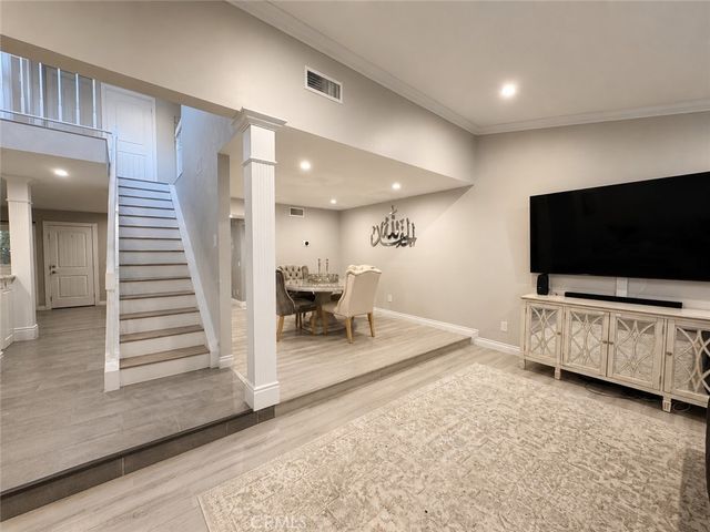 10151 Larwin 3, Chatsworth, CA 91311