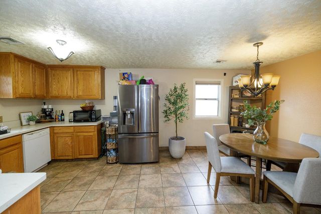 618 Wellsford Rd, Modesto, CA 95357