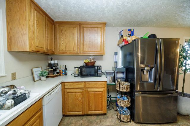 618 Wellsford Rd, Modesto, CA 95357