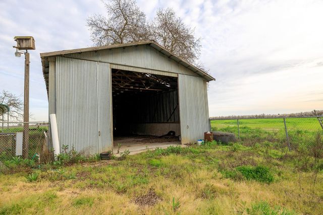 618 Wellsford Rd, Modesto, CA 95357