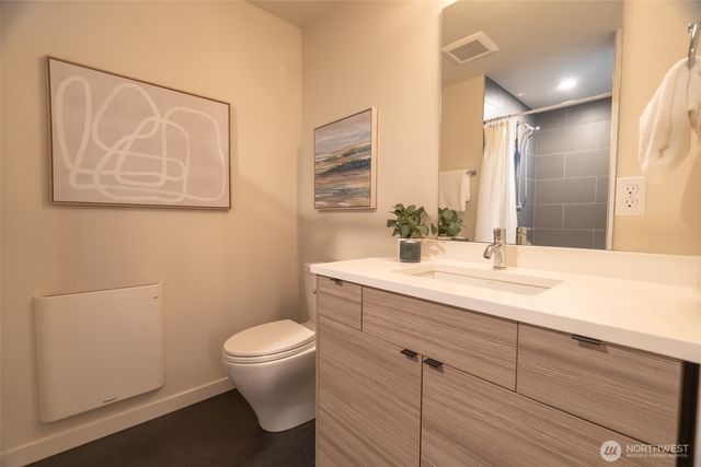 4413 Meridian Avenue N, Seattle, WA 98103