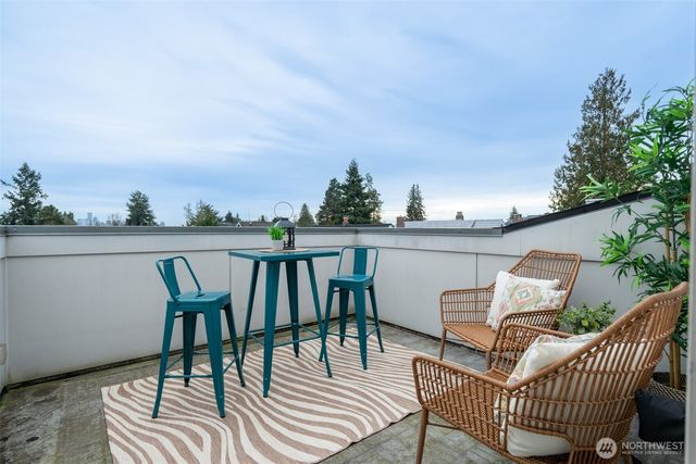 4413 Meridian Avenue N, Seattle, WA 98103