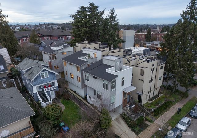 4413 Meridian Avenue N, Seattle, WA 98103