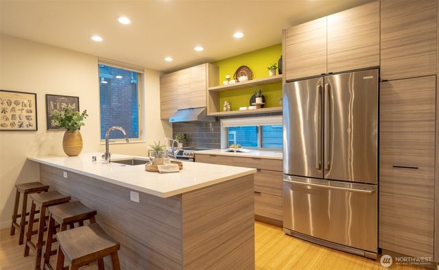 4413 Meridian Avenue N, Seattle, WA 98103