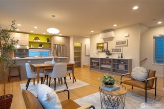 4413 Meridian Avenue N, Seattle, WA 98103