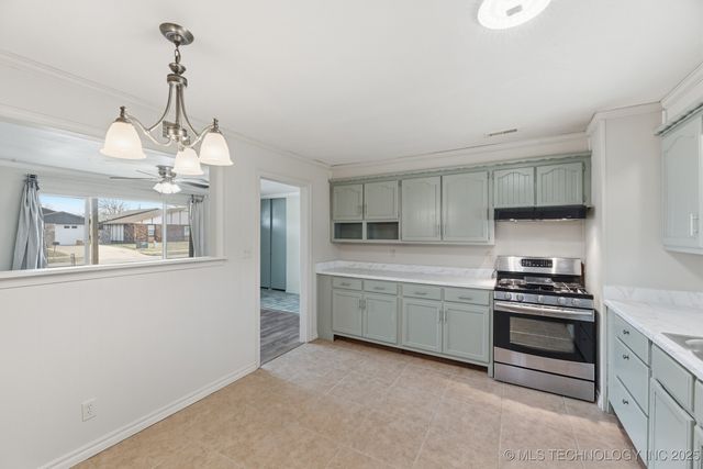 313 N Cummings Avenue, Bartlesville, OK 74006