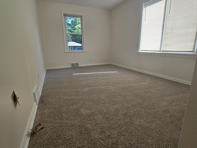 3815 Oak Street N, Brooklyn Center, MN 55429