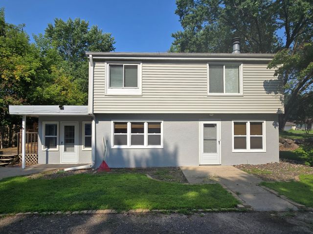 3815 Oak Street N, Brooklyn Center, MN 55429
