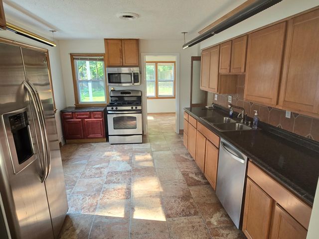 3815 Oak Street N, Brooklyn Center, MN 55429
