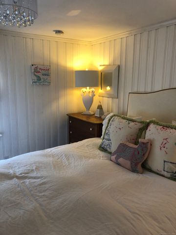 9 Rowland Place, Westport, CT 06880