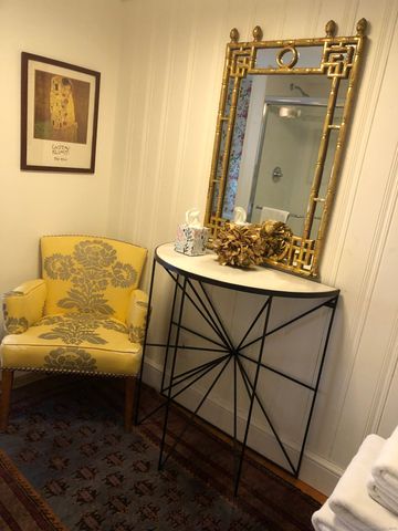 9 Rowland Place, Westport, CT 06880