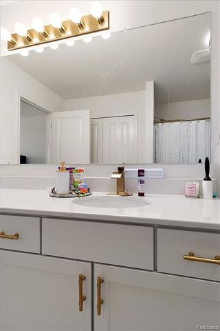 20714 Frisco Drive, Clinton Township, MI 48038