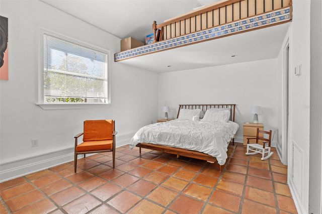 2747 3RD AVENUE N, St Petersburg, FL 33713