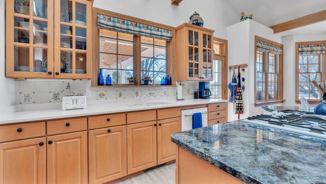 535 Cacahuate SW, Albuquerque, NM 87105