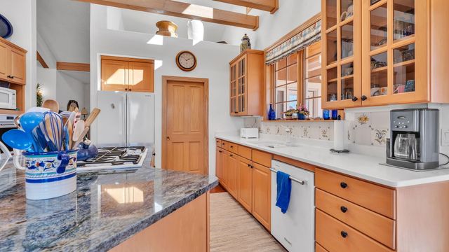 535 Cacahuate SW, Albuquerque, NM 87105