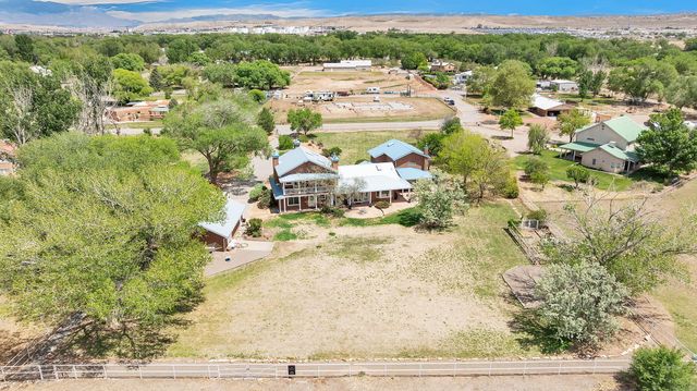 535 Cacahuate SW, Albuquerque, NM 87105