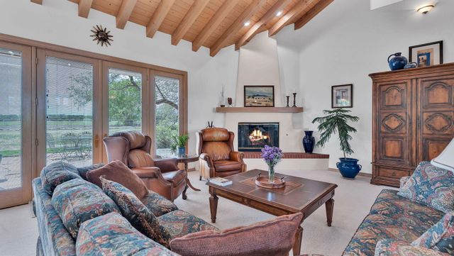 535 Cacahuate SW, Albuquerque, NM 87105