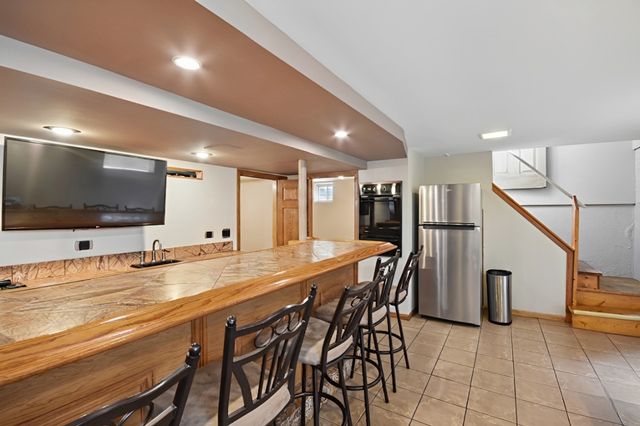 7944 Austin Avenue, Burbank, IL 60459