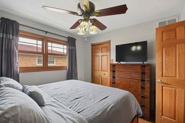 7944 Austin Avenue, Burbank, IL 60459