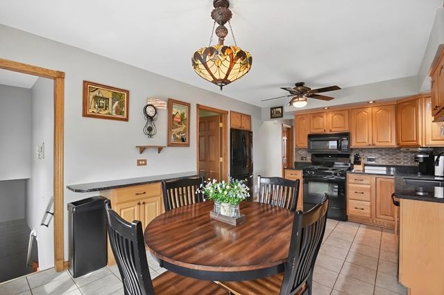 7944 Austin Avenue, Burbank, IL 60459