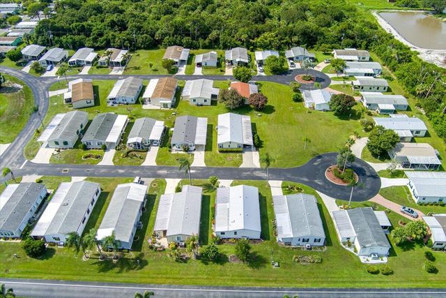 222 Sandy Bottom Place, Fort Pierce, FL 34982