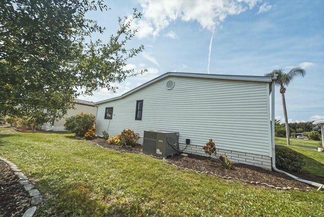 222 Sandy Bottom Place, Fort Pierce, FL 34982