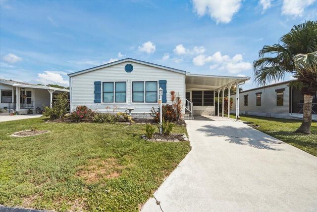 222 Sandy Bottom Place, Fort Pierce, FL 34982