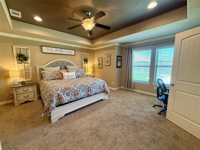 112 Jefferson, Clute, TX 77531