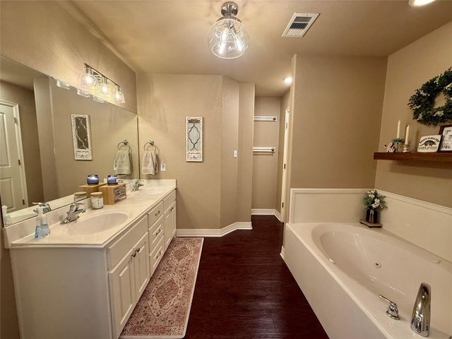 112 Jefferson, Clute, TX 77531