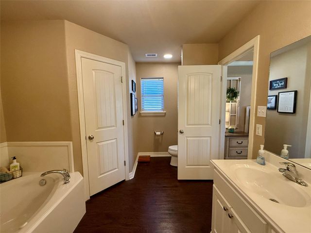 112 Jefferson, Clute, TX 77531