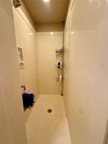 112 Jefferson, Clute, TX 77531