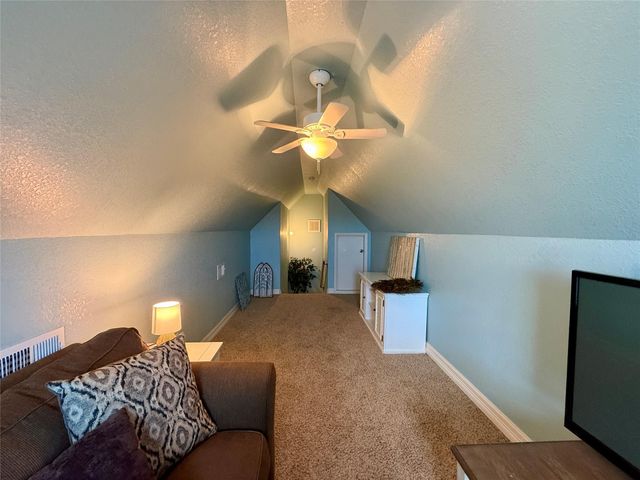 112 Jefferson, Clute, TX 77531