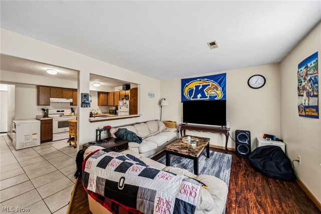 1543 Whitehall Boulevard, Kent, OH 44240