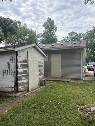 2524 Essex Street, Kansas City, KS 66103
