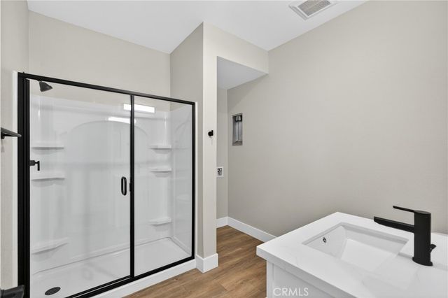 8414 Burnet Avenue, North Hills, CA 91343