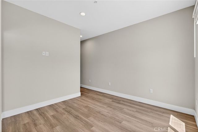 8414 Burnet Avenue, North Hills, CA 91343