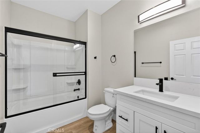 8414 Burnet Avenue, North Hills, CA 91343