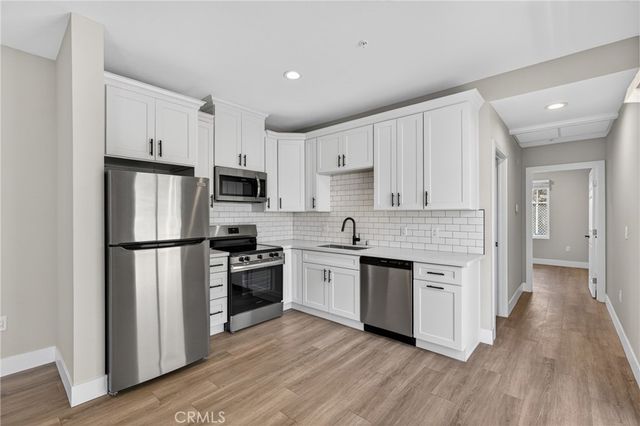 8414 Burnet Avenue, North Hills, CA 91343