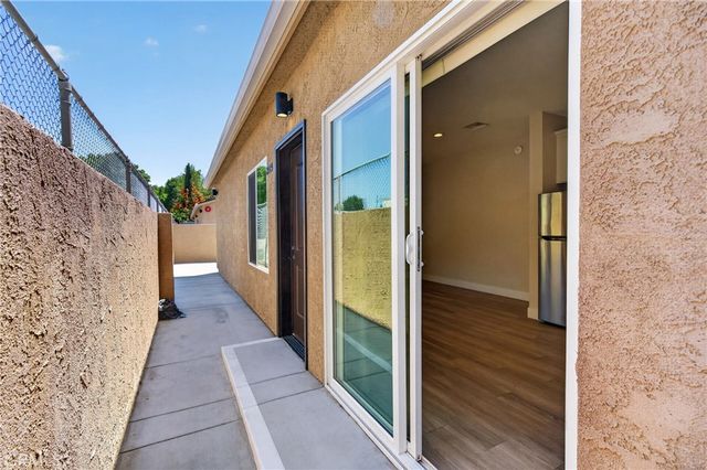 8414 Burnet Avenue, North Hills, CA 91343