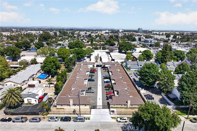 8414 Burnet Avenue, North Hills, CA 91343