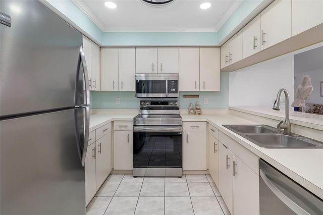 628 ESTUARY DRIVE, Bradenton, FL 34209