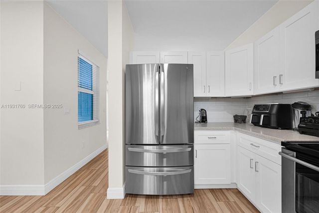 1420 Weeping Willow Way, Hollywood, FL 33019