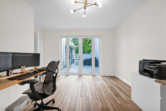 1420 Weeping Willow Way, Hollywood, FL 33019