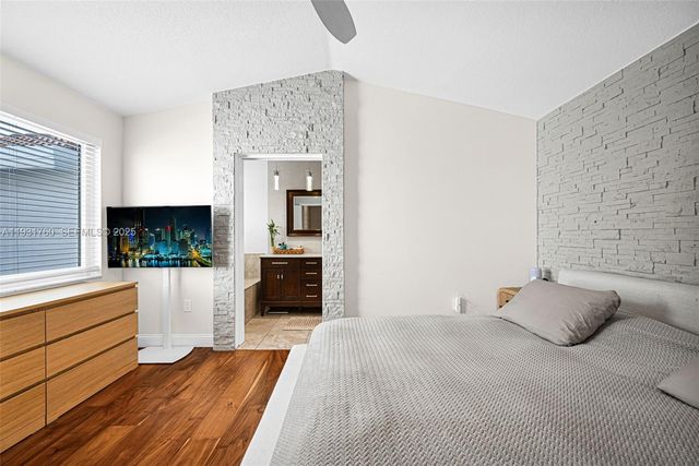 1420 Weeping Willow Way, Hollywood, FL 33019