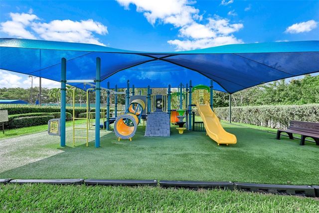 1420 Weeping Willow Way, Hollywood, FL 33019